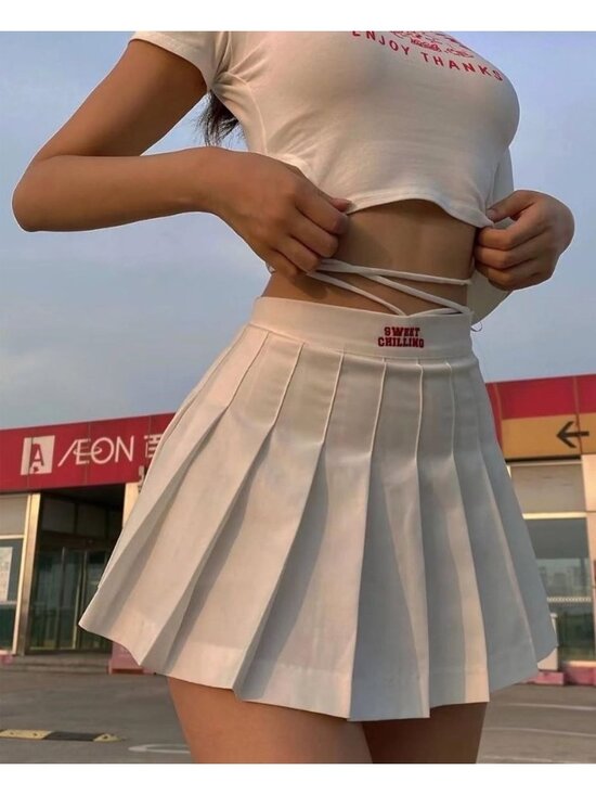 Sweet Chilling Pants - Sweet Chilling White Pleated Mini Skort With Wraparound Tie Detail Sz XS